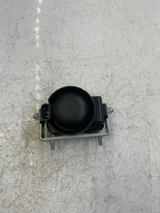 Bocina de alarma Lexus RX OEM 8904048020 - Usado image 2