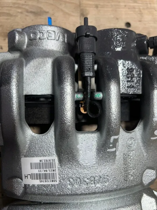 Taka jarrupuristin OEM 978303 Iveco Daily VI:lle image 4