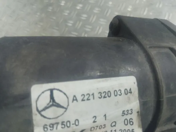 Mercedes S W221 06- Suspension Compressor A2213200304 image 3