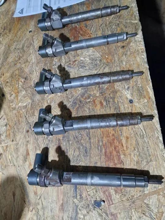 Inyectores Mercedes W203 W211 2.2 2.7 3.2 CDI A6480700287 image 2