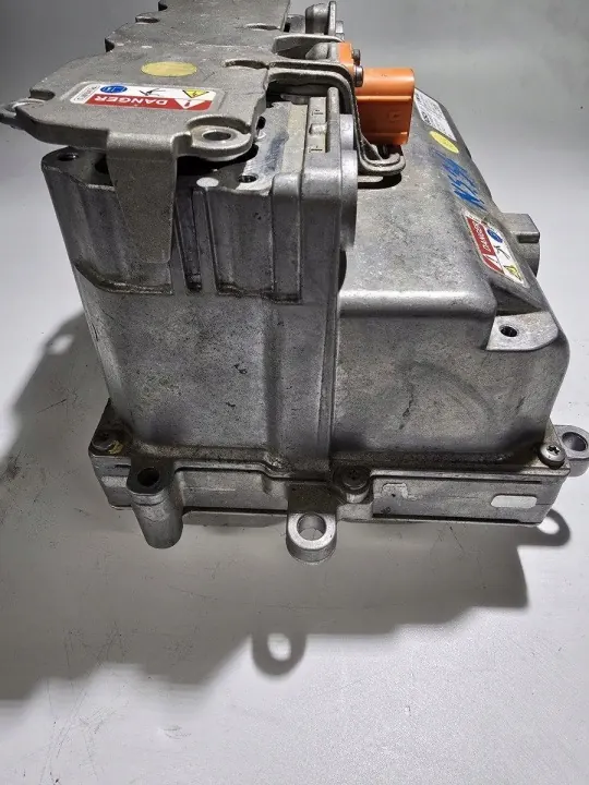 Begagnad VW batteri effektmodul OEM 12E907070B image 7