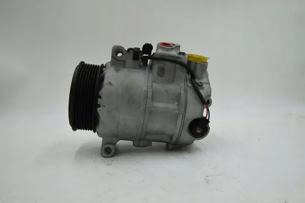 Compresor de AC Mercedes Clase C W203 Vito W639 320 CDI image 2