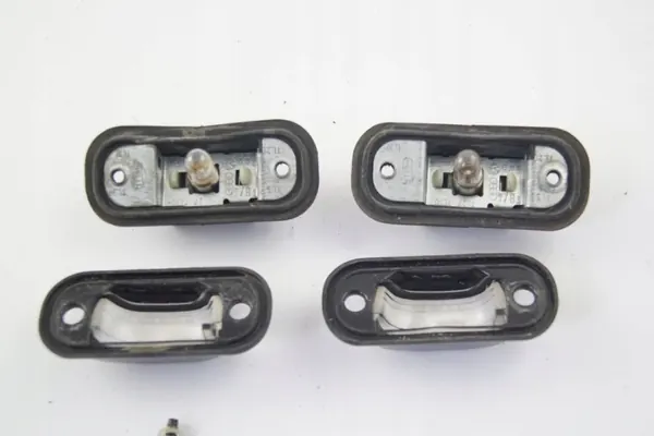 Audi 80 B4 Kennzeichenleuchte OEM - Komplettsatz image 4
