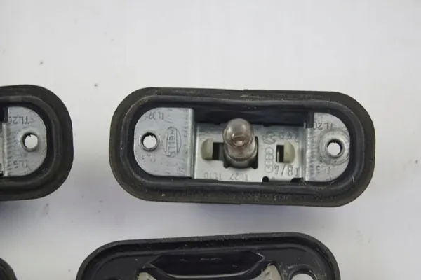 Audi 80 B4 Kennzeichenleuchte OEM - Komplettsatz image 5