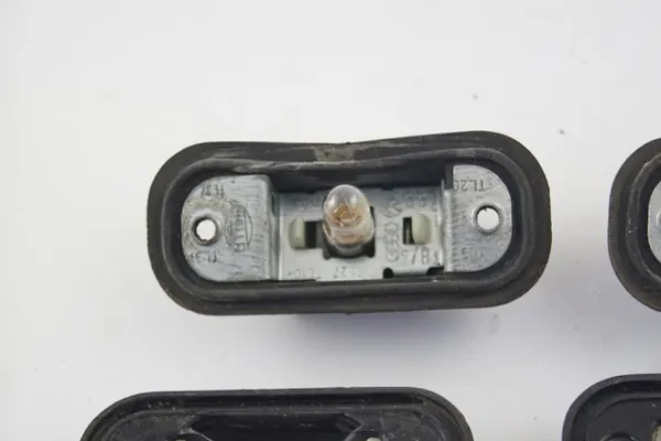 Audi 80 B4 Kennzeichenleuchte OEM - Komplettsatz image 6