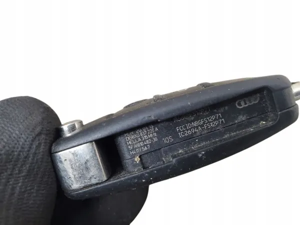 Schlüssel oder Karte Audi Q3 8U OEM 5FA010482 image 4