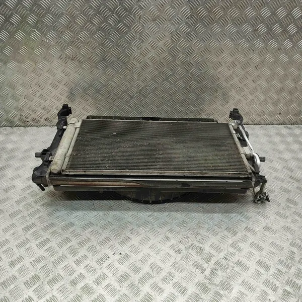 Peça Arrefecimento Hyundai Kona OEM 25310J9860 Usada image 3