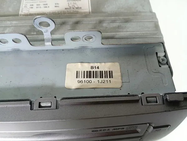 Radio Hyundai i20 08-12 OEM M1S239 DOM 00019700 image 4