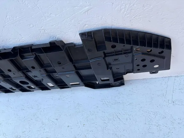 Toyota Yaris IV Frontstoßstangenabdeckung OEM 52618-K0010 image 4