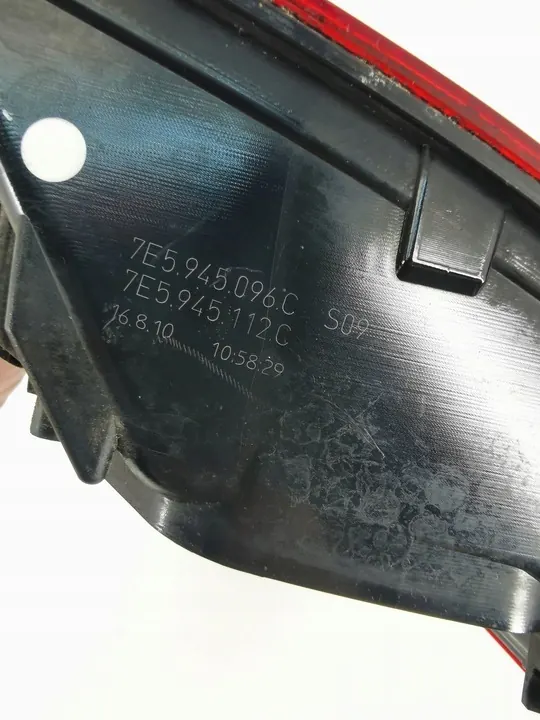 Volkswagen OE 7E5945096C lámpara trasera combinada image 10