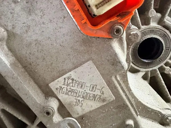 Motor elétrico Tesla Model 3 OEM LFC1 - Usado image 8