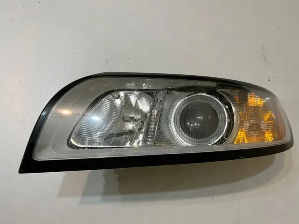 VOLVO V50 S40 II Vasemman Puolen Ajovalo 31265694 image 2