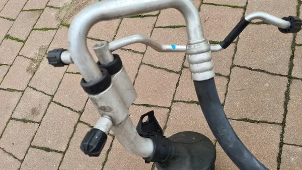 Ilmastointiletku Audi A4 B8 A5 8T0260710F image 3