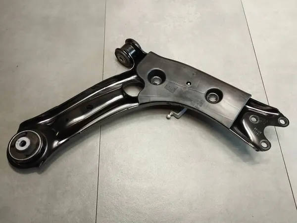 AUDI OE BRACCIO SINISTRO 3Q0407151S image 2