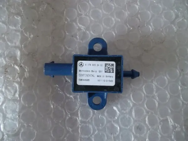 Mercedes A-klass fotgängarskydd stötsensor OEM A1769052400 image 2