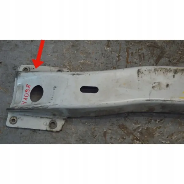 Renault Master III etupuskurin palkki OEM JKM23641 image 3