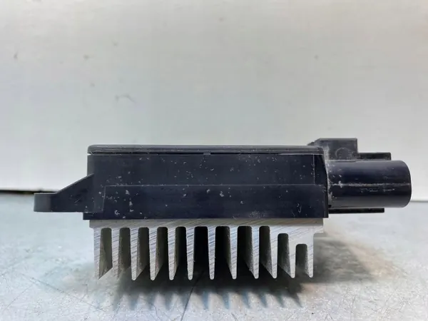 Subaru Ascent Lüfterrelais OEM 4993003640 - Gebraucht image 3