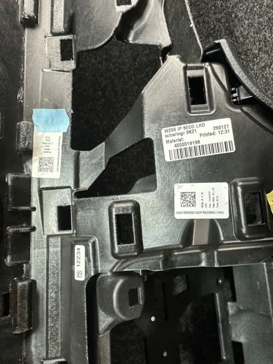 Mercedes W206 C-Klasse Dashboardconsole OEM A2068601002 image 8