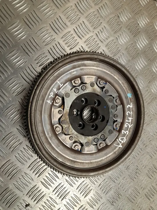 Volante Škoda SUPERB III 2018 04L105266AB image 3