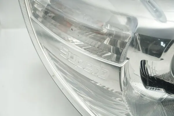 Oikea Xenon Ajovalo Skoda Superb II image 2