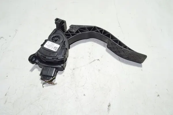 Gaspedaal AUDI A4 (8K2, B8) 2.0L Diesel image 2