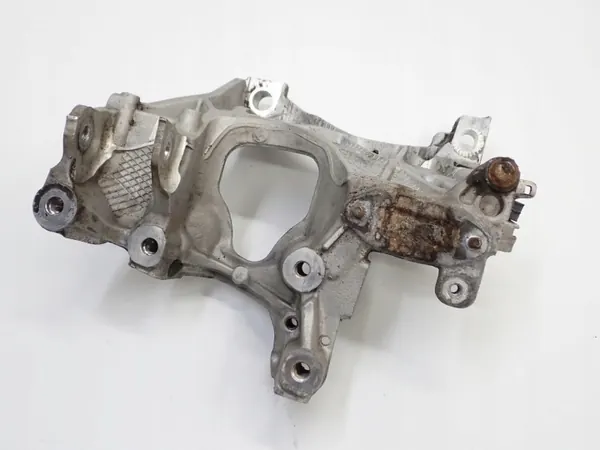 Rechte Anhängerkupplung Halterung OEM 8W0399296E Audi image 3