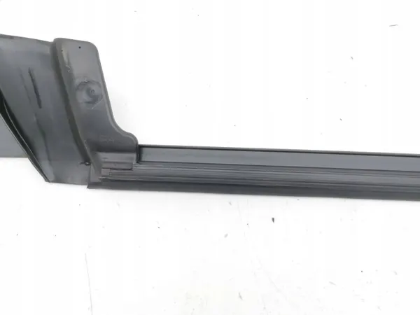 Tesla AMD145381 achterdeur raamrubber - linkerkant image 3