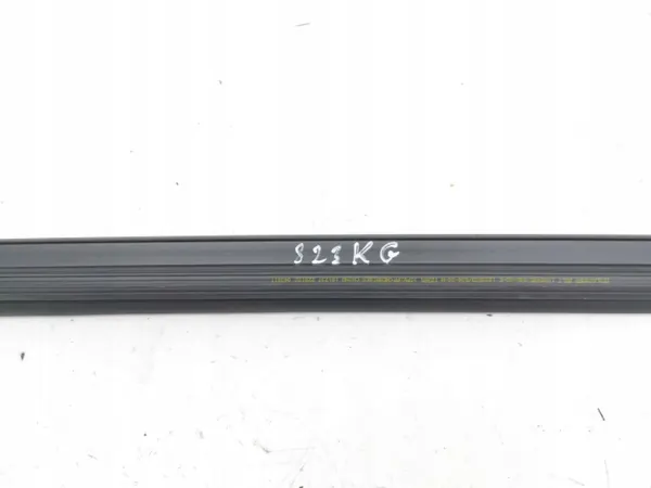 Tesla AMD145381 achterdeur raamrubber - linkerkant image 4