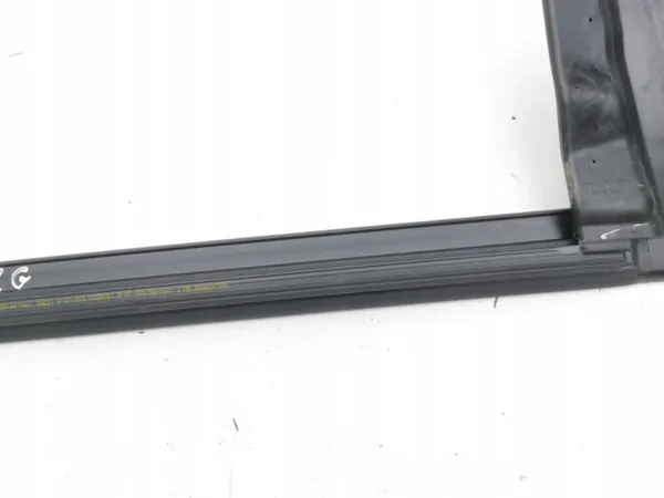 Tesla AMD145381 achterdeur raamrubber - linkerkant image 5