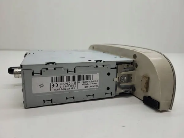 OEM 7646383316 CD-soitin Fiat 500:lle - Käytetty image 6