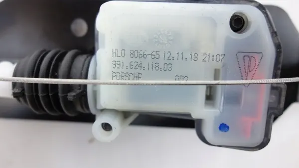 Porsche 911 VII 991 Haubenschloss OEM 99162411803 image 5