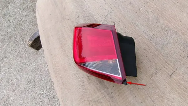 Luz trasera izquierda Seat Leon 3 5F 5F9 945095 image 3