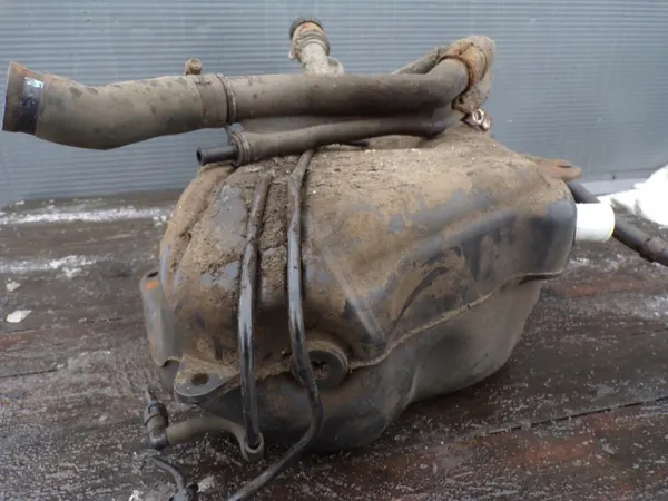 Réservoir carburant Toyota Yaris OEM avec pompe image 5