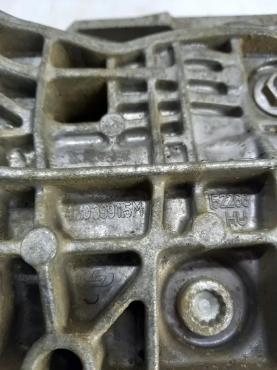 Audi Q7 Getriebelager OEM 4M0399153M - Gebraucht image 3