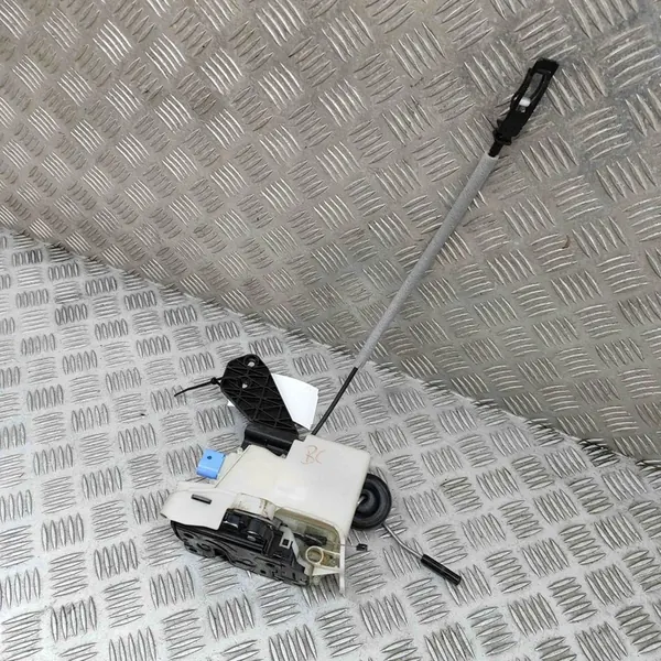 Vänster Framdörrslås VW Transporter VI (T6) OEM 7E1837015B image 3