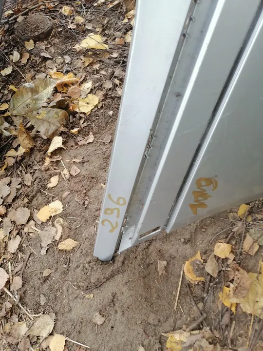 Parachoques trasero Mercedes W211 image 7