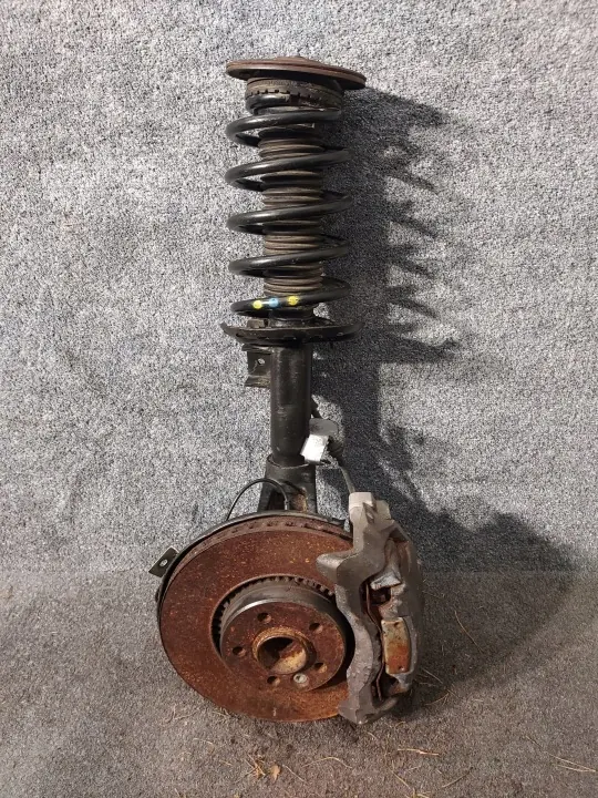 Volvo XC60 I McPherson-fjädring OEM 313117795 Höger image 2