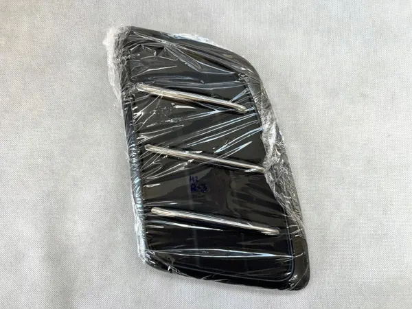 Mercedes GLE167 linker maskerbevestigingsvin OEM A1678804004 image 3