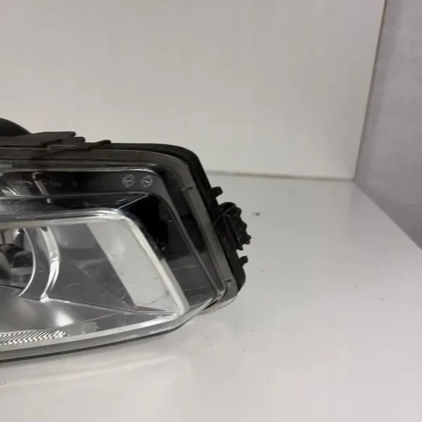 Skoda OE Halogenstrålkastare Höger Fram JPF5JA941700 image 4