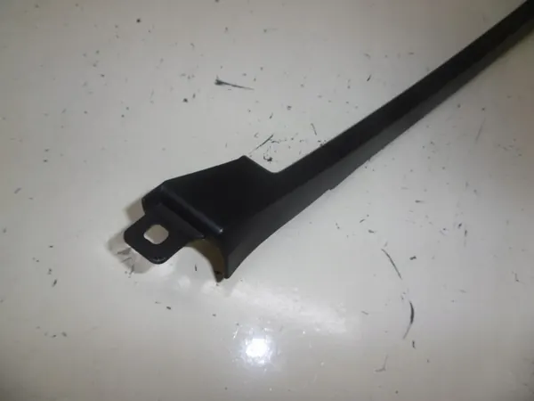 Moldura vidro porta dianteira direita OEM 802D41MA0A Infiniti image 4