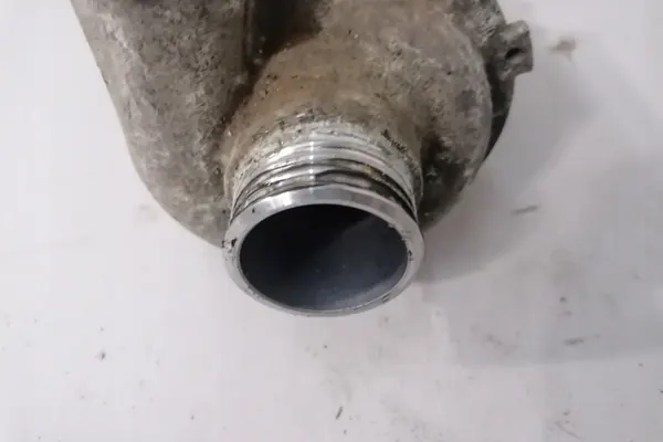 Vattencirkulationspump BMW 5 (F10) 2.0L 2014 OEM 8635089 image 4