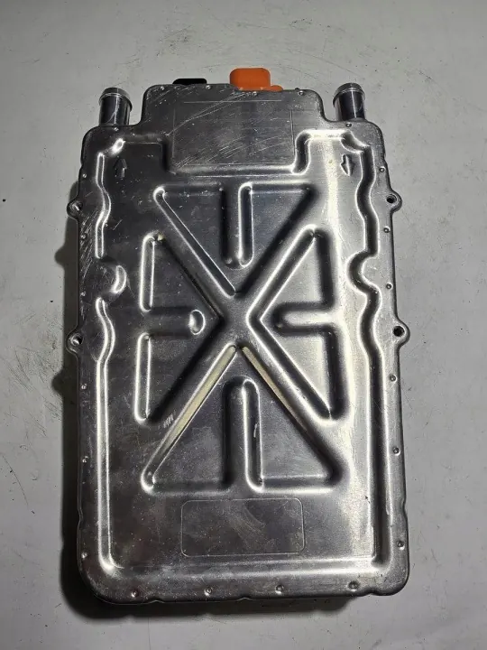 Webasto lisälämmitin Porsche Taycan OEM 9J1963507E image 6
