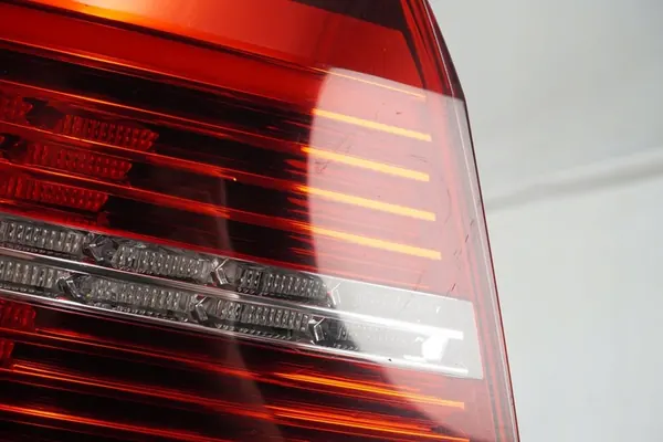 Luz trasera izquierda VW Passat B8 3G5945207B image 3