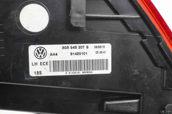 Luz trasera izquierda VW Passat B8 3G5945207B image 8
