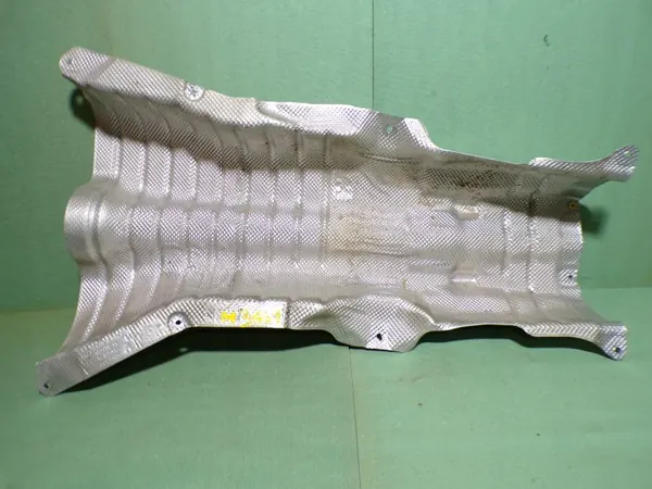 BMW M3 G80 G81 Demper warmteschild OEM 8074690 image 2