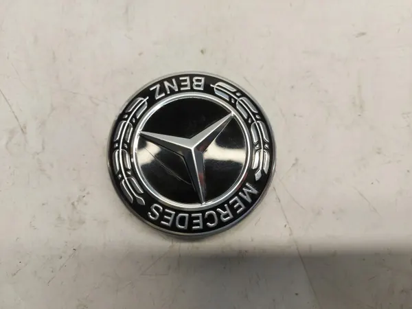 Mercedes EQC 400 Emblem OEM A2224802100 image 2