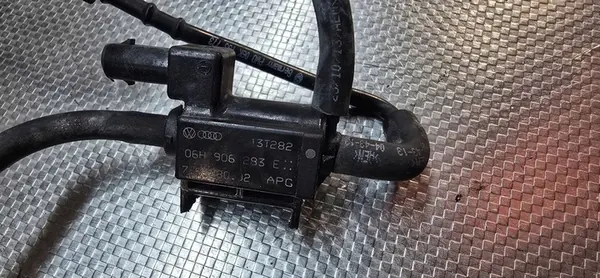 AUDI S3 8V 2.0 TFSI CJX 2014 Válvula eletro 06H906283E image 2