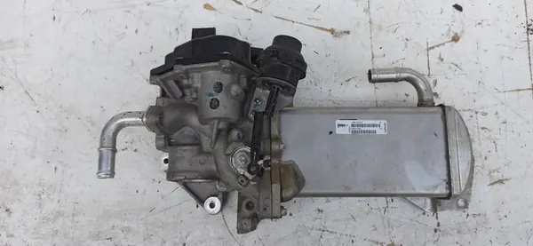 VW T5 2.0TDI EGR-Jäähdytin 03L131512DK image 6