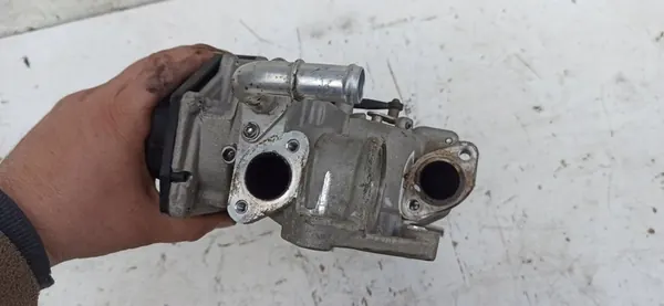 VW T5 2.0TDI EGR-Jäähdytin 03L131512DK image 8