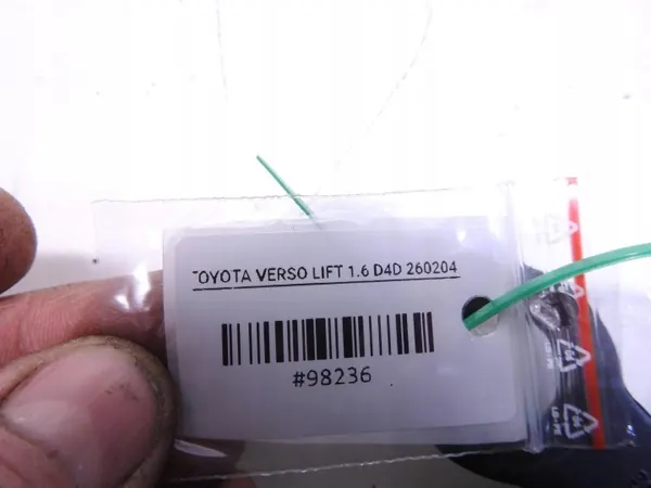 Hebilla de cinturón OEM 6102943 73380-0F030 derecha trasera image 5